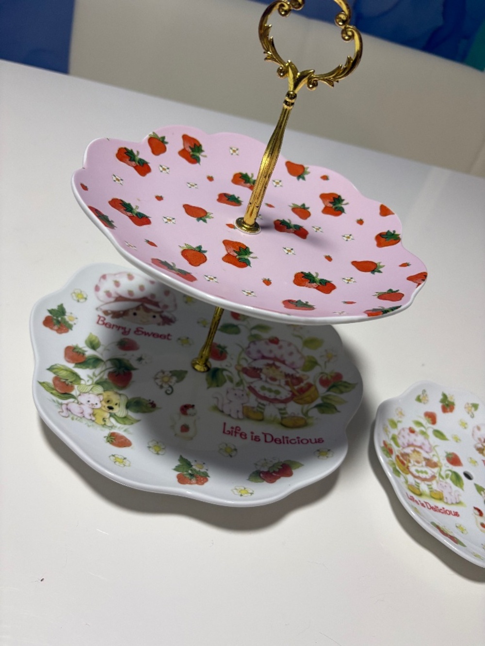 Strawberry 🍓 shortcake 2 tier stand